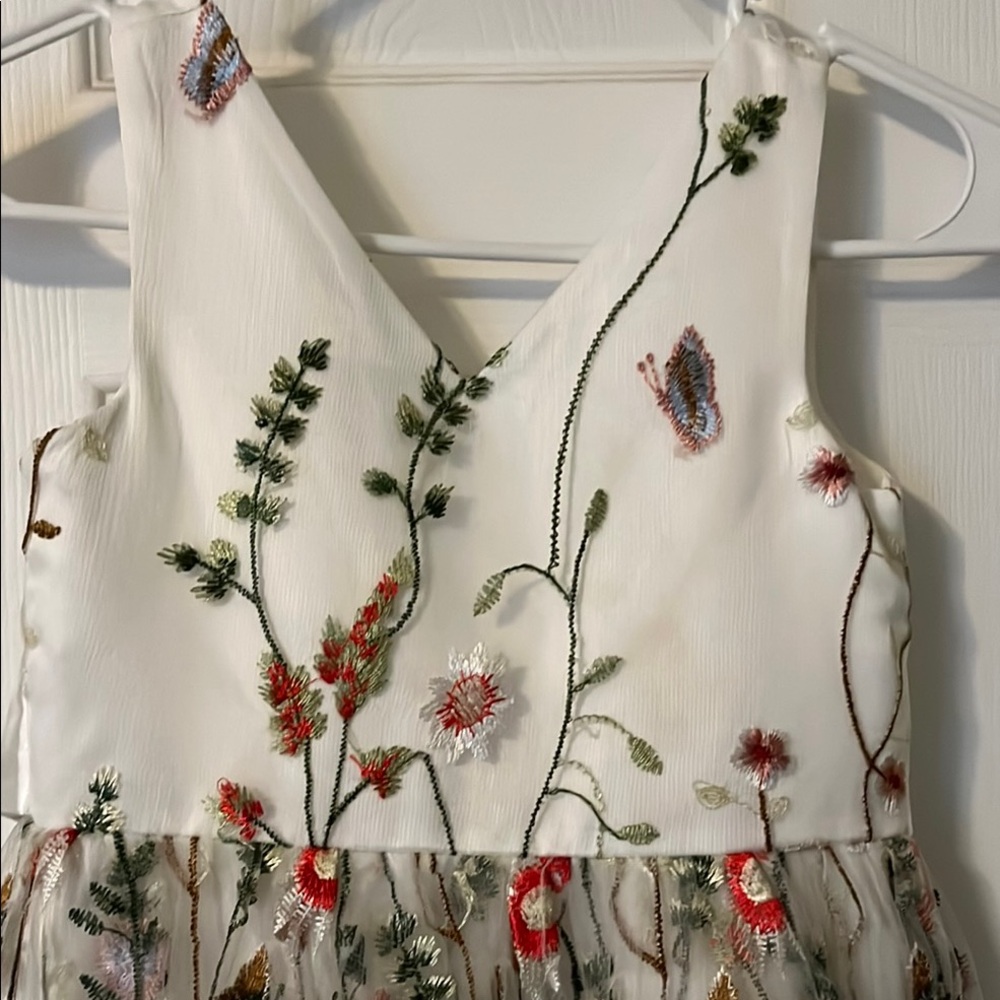 Elegant Cream and Red A-line V-neck Wedding Dress - Picture 2 of 5
